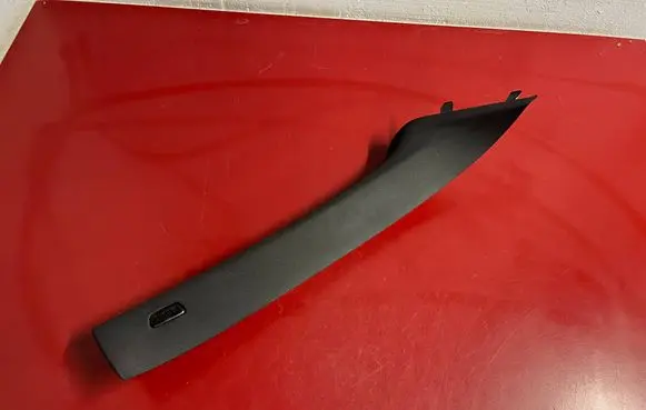 BMW X1 F48 F49 (A) pillar trim 7402608 51437402608