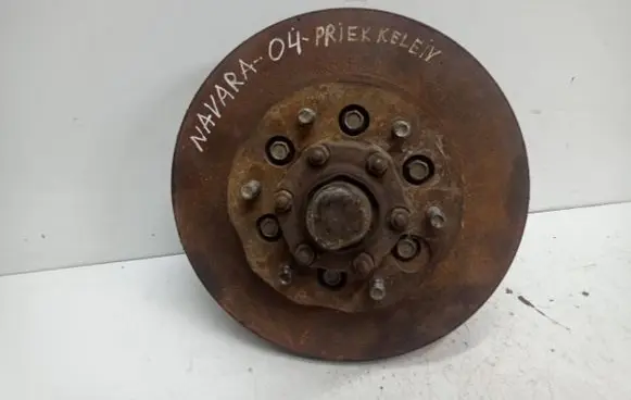 Nissan King Cab, Navara Front wheel hub