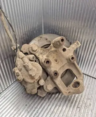 Volkswagen II LT Front wheel hub
