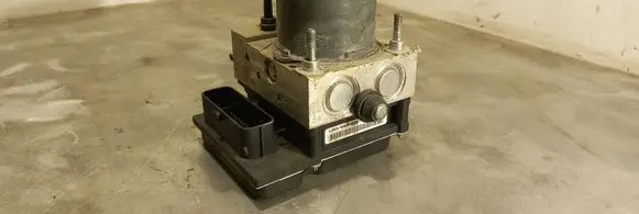 Audi A4 S4 B7 8E 8H ABS Pump 8E0910517H