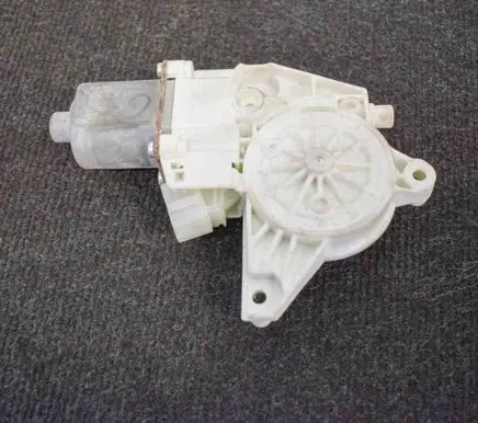 Mercedes-Benz GLA W156 X156 Front door window regulator motor 