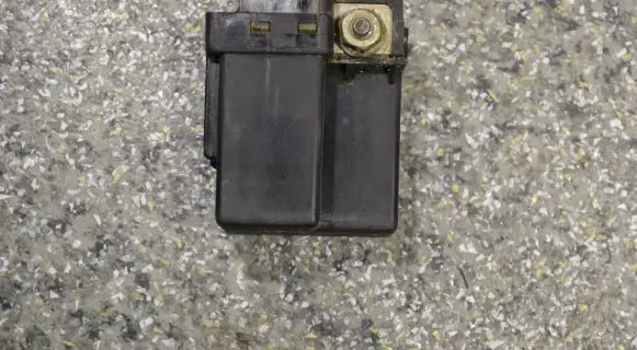 BMW 5 E39 Glow plug pre-heat relay 2246919 72RB510