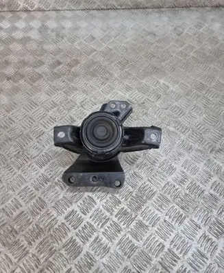 Engine mount bracket