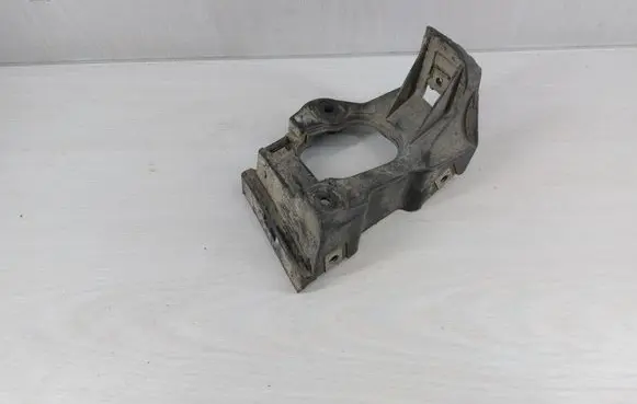 Audi A6 S6 C5 4B Fender mounting bracket 4B0852922B
