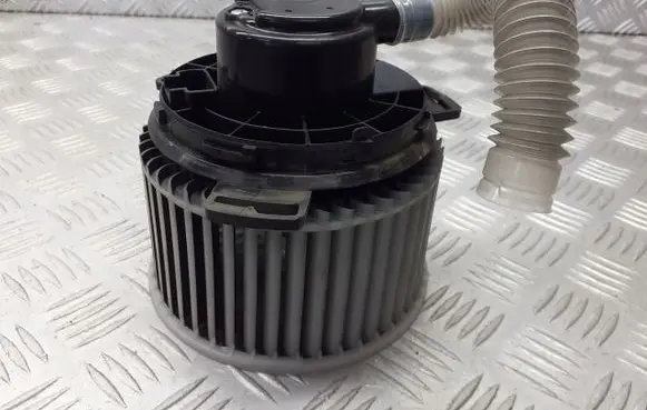 Mazda 3 II Front door blower motor HB111BBM4-03