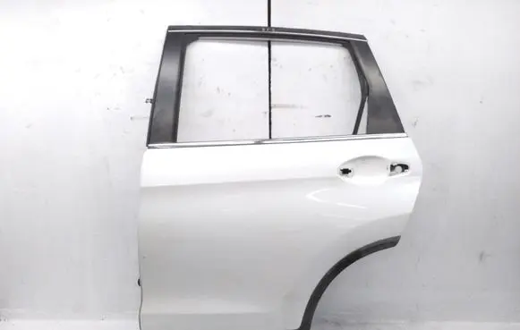 Honda CR-V Rear door