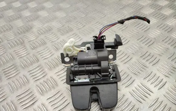 Volkswagen PASSAT B8 Tailgate/trunk/boot lock/catch/latch 5TA827505D 3G9827520A