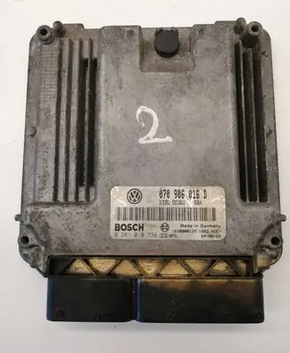 Volkswagen Touareg I Engine control unit/module 070906016D 0281010736