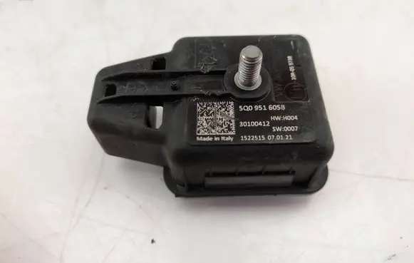 Audi A3 8Y Alarm system siren 5Q0951605B 30100412 HWW4004