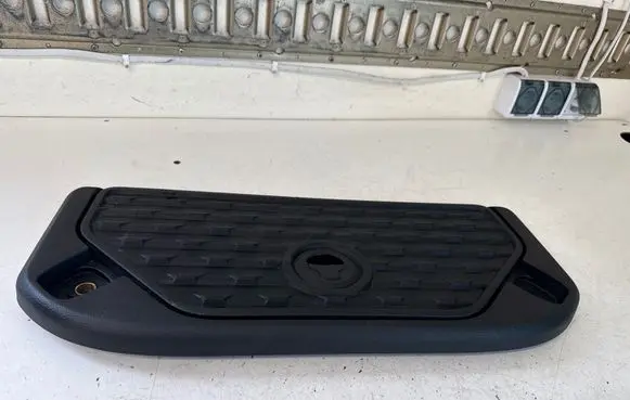 Ram 1500 DT Glove box 5110260 5YM17TPM 3765720