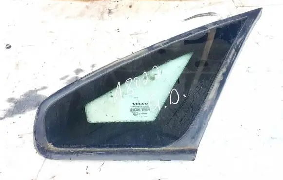 Volvo S40 Rear side window