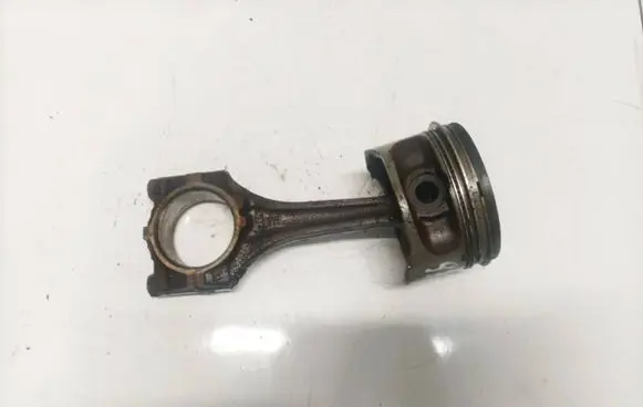 Opel Omega B1 Piston with connecting rod