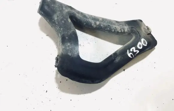 Volvo V70 Engine mounting bracket