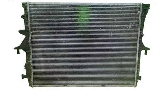 Audi Q7 4L Coolant radiator CL3