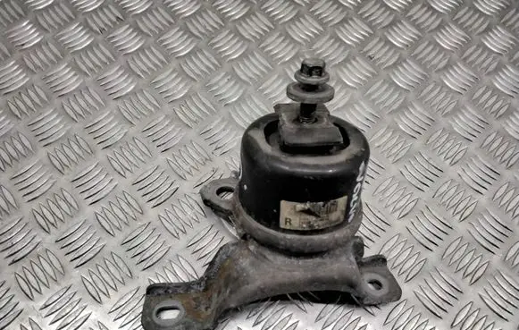Volvo V70 Engine mount bracket 31330135