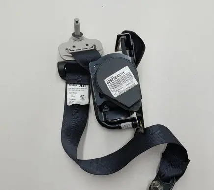 Nissan Leaf II (ZE1) Rear seatbelt 638265401H