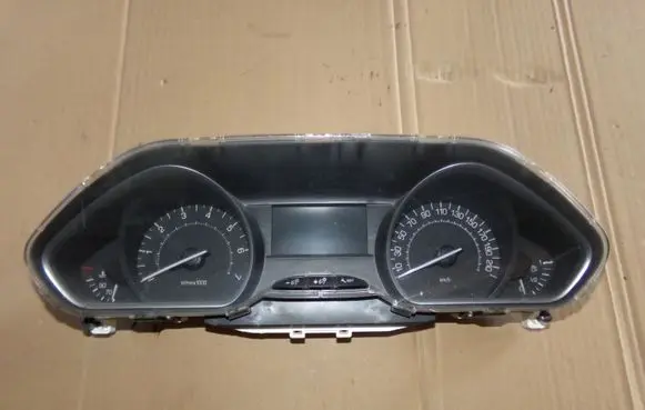 Peugeot 208 Speedometer (instrument cluster) P9645768480
