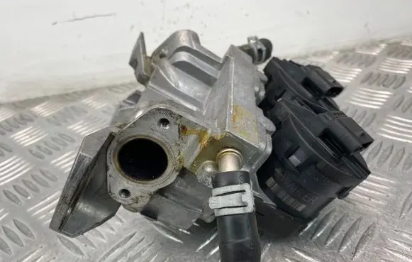 Mercedes-Benz E W212 EGR valve A2761401360