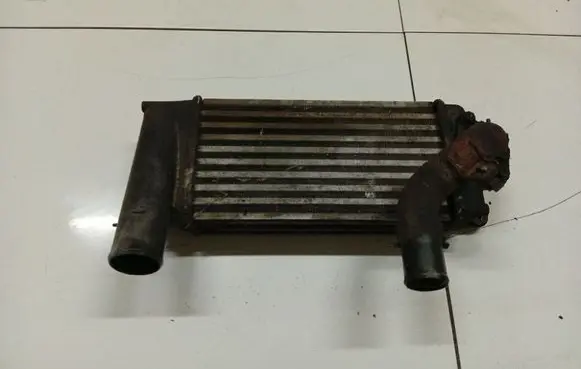 Toyota Auris 150 Intercooler radiator JD1270000692 JD127000-0692