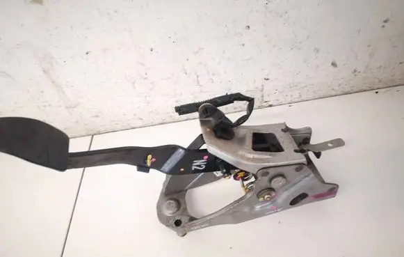 Nissan Micra K14 Clutch pedal 