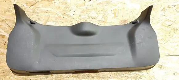 Nissan Qashqai Tailgate/boot lid cover trim 909014EA0A