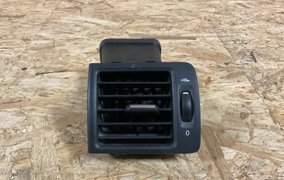 Volvo V50 Dashboard side air vent grill/cover trim 39888287