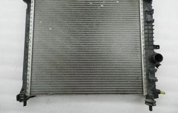Opel Meriva B Intercooler radiator 13283249 560961104