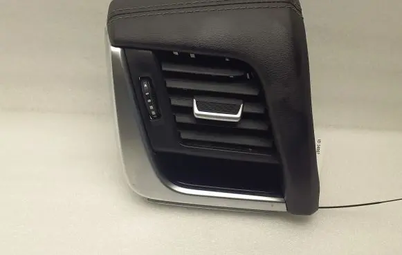 Nissan Qashqai J12 Dashboard side air vent grill/cover trim 687616RR1A 684P06UN0A