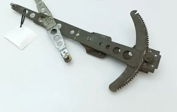Volvo 240 Front door manual window regulator 