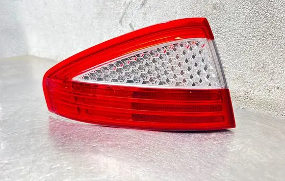 Ford Mondeo MK IV Rear/tail lights 7S7113405A