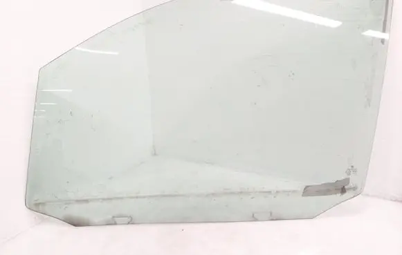 Volkswagen Caddy Front door window/glass (coupe) 