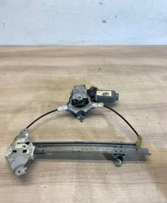 Nissan Qashqai Front door window regulator with motor 119766