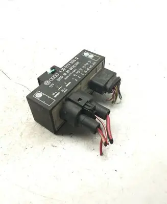 Audi A3 S3 8L Glow plug pre-heat relay 1J0919506Q