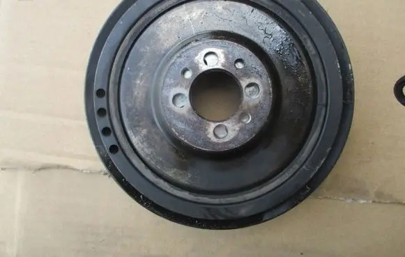 Opel Corsa D Crankshaft pulley PL349211
