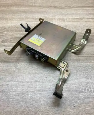 Nissan Primera Engine control unit/module ECU 2260461J00 EDCN80