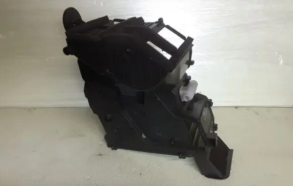 Mazda CX-7 Interior heater climate box assembly housing GA011GP9A GA011GP9EGA011EG21 GA011GR1E