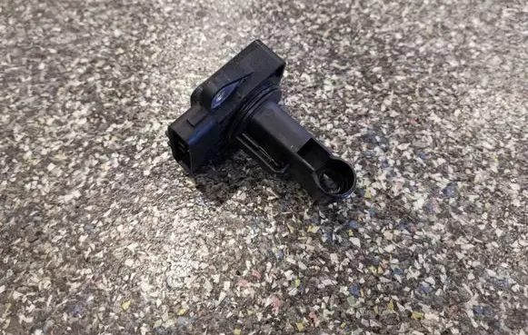 Toyota RAV 4 (XA20) Mass air flow meter 2220422010 1974002030