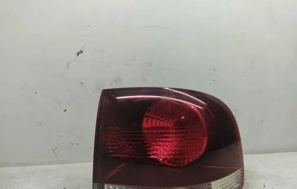 Volkswagen Touareg I Rear/tail lights 7L6945258 7L6945096R