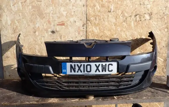 Renault Megane III Front bumper
