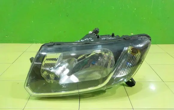 Dacia Sandero II Headlight/headlamp 260604111R