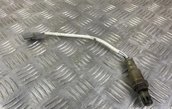 Infiniti QX80 Lambda probe sensor H8201219741