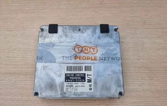 Lexus IS 200-300 Engine control unit/module 8966153030