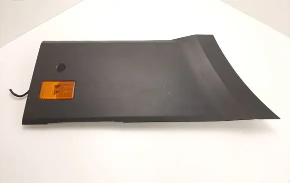 Rear fender molding trim