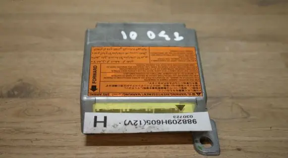 Nissan X-Trail T30 Airbag control unit/module 988209H605H