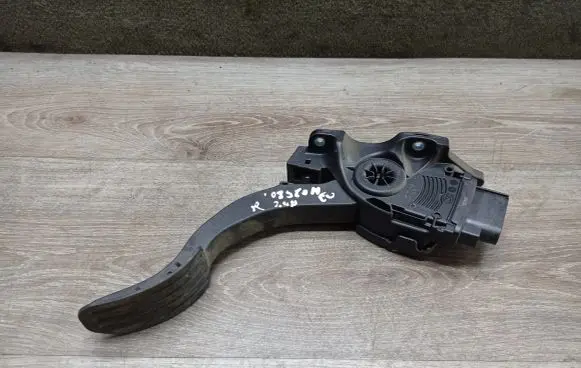 Volvo S80 Accelerator throttle pedal 6G929F836AC 6PV00922000
