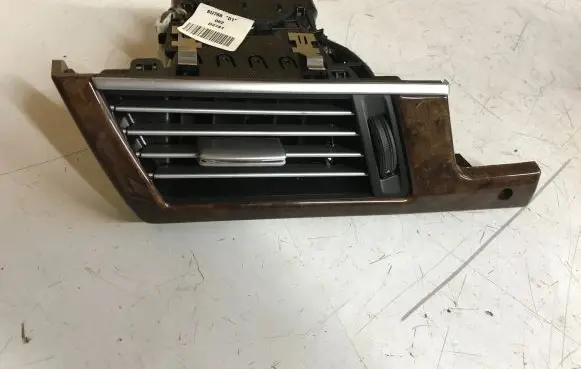 Mercedes-Benz E W212 Dashboard side air vent grill/cover trim A2128300154