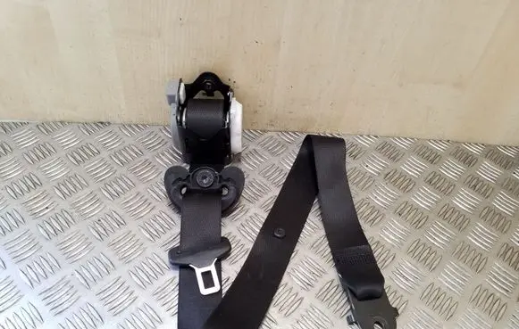 BMW X6 E71 Front seatbelt 30553759900 S2716104207E 7161042
