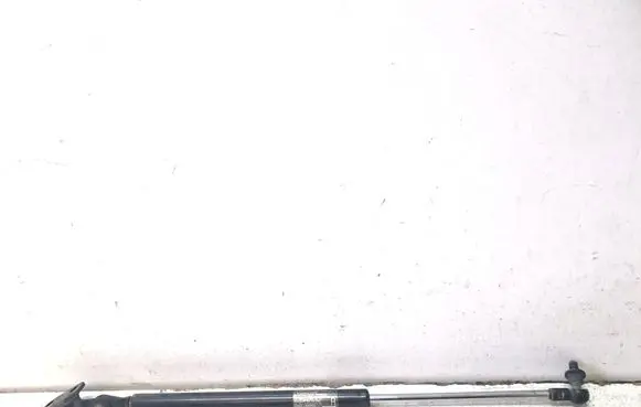 Suzuki Swift I Tailgate strut C17E09
