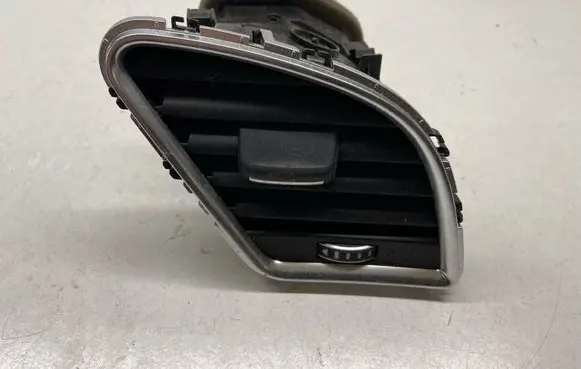 Audi A4 S4 B8 8K Dashboard side air vent grill/cover trim 8T2820902
