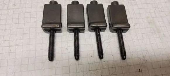 Volkswagen PASSAT B5.5 Fuel Injector clamp holder